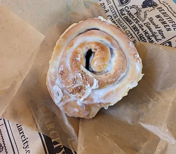 cinnamon roll silver dollar city