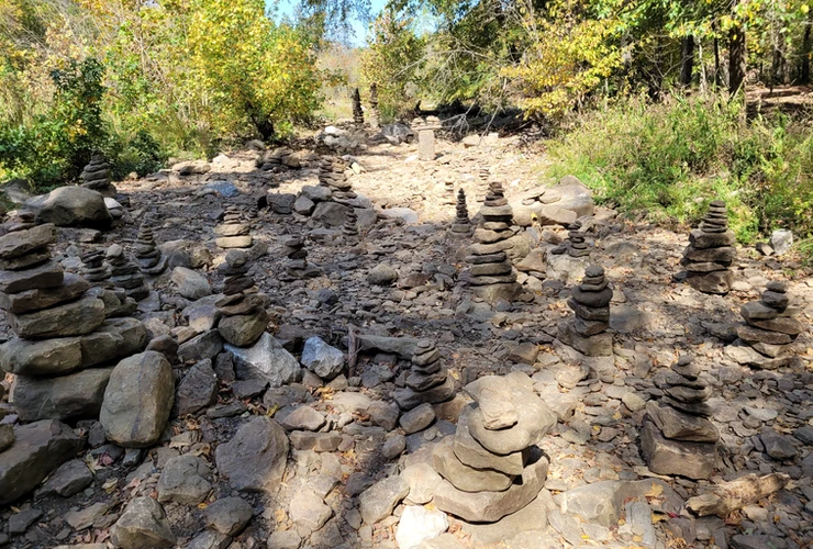 stacked rocks at devils den state park 