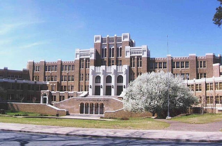 Picture of the front of the school