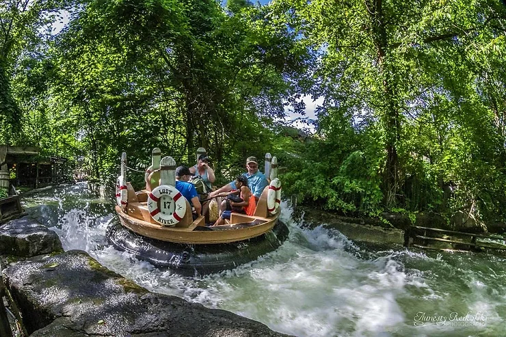 water ride at silver dollar city