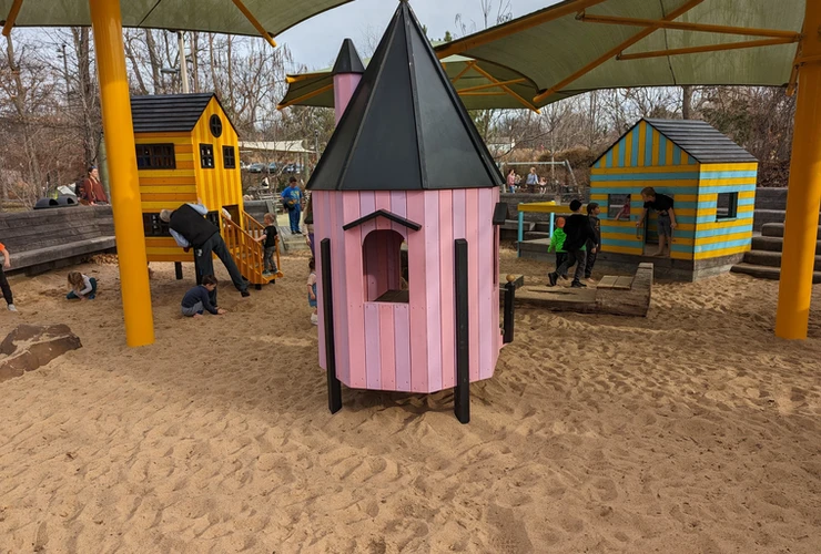 pink playhouse