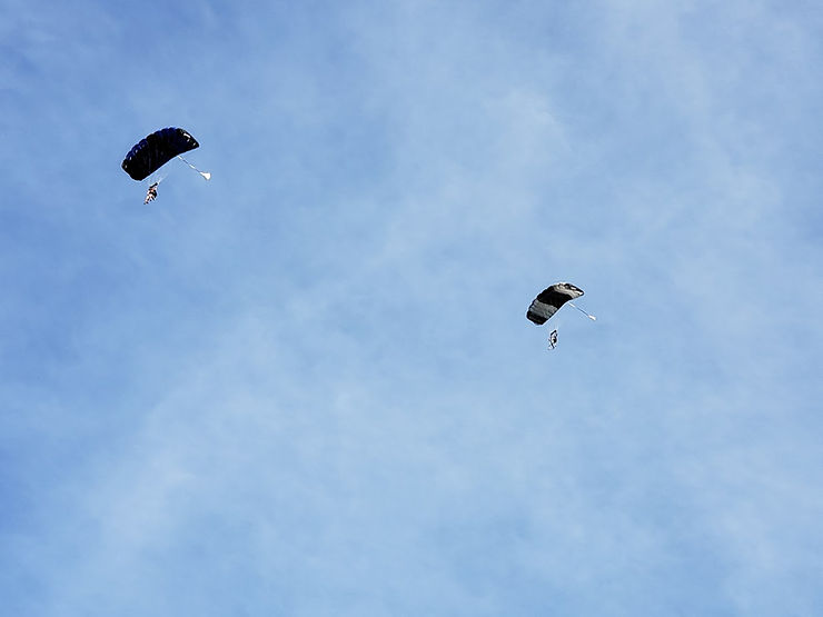 Hangar Kafe near Ozarks Skydive Center