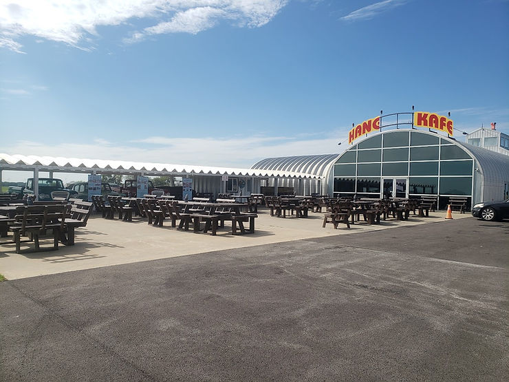 Hangar Kafe outdoor seating in the Ozarks