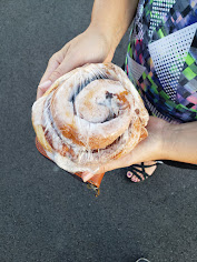 hangar cafe cinnamon roll