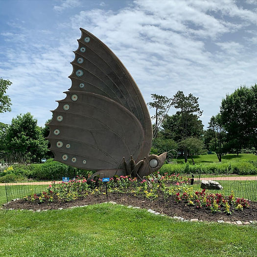 butterfly statue st louis